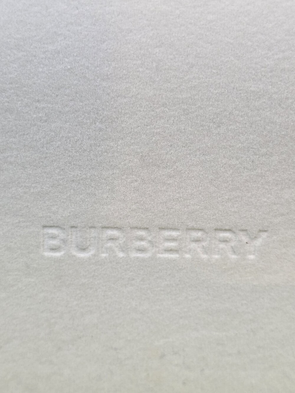 Burberry Taupe Beige/Brown Leather Sunglasses Case & Matching Cleaning Cloth - Picture 5 of 12